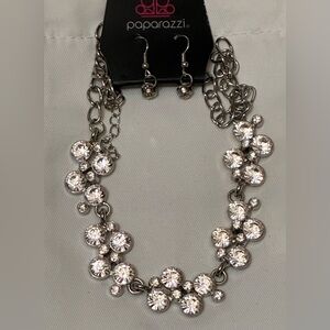 Paparazzi Necklace and Earring Set